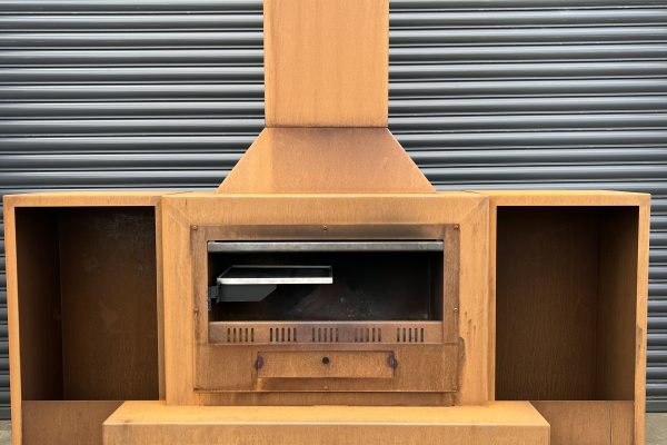 Xl outdoor fireplace